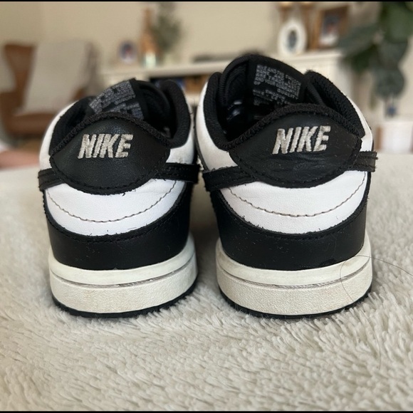 Nike Dunks - Picture 4 of 5